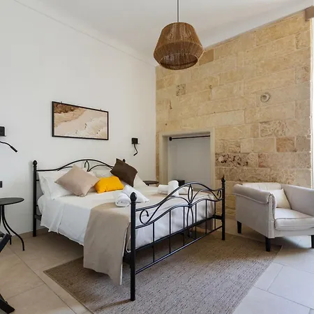 Domus Sagari Bed and Breakfast 3*