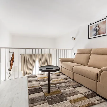 Domus Sagari Bed & Breakfast